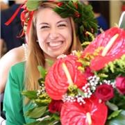 Laureata in discipline antropologiche presso La Sapienza di Roma, offre lezioni a studenti di medie e superiori, aiuto a studenti universitari riassunti, approccio allo studio con valutazione di un metodo, aiuto tesi